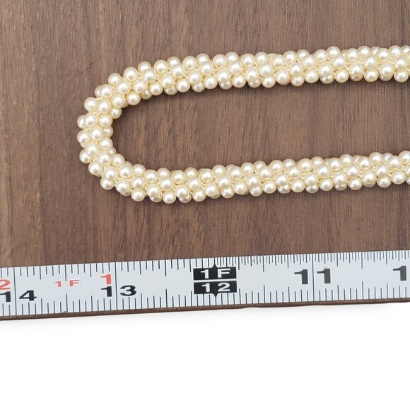 Vintage Cream Yellow Faux Pearl Necklace - Picture 6 of 6